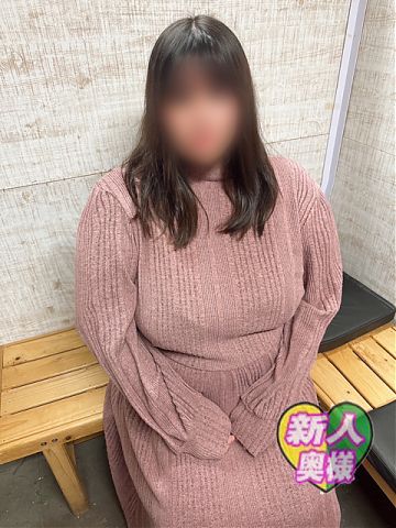 新人！！　驚愕のKカップ若妻入店です！！