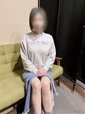 新人　りおさん出勤されました♪